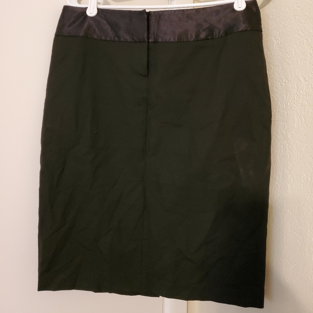 Limited pencil skirt